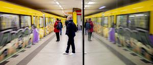Kommt die U-Bahn, oder nicht? Auf die App der BVG ist bei dieser Frage kein Verlass. (Symbolbild)  