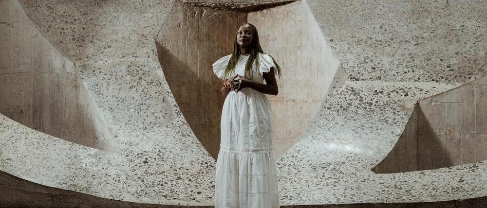 Koyo Kouoh sollte die 61. Venedig Biennale als künstlerische Direktorin verantworten.