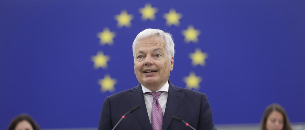 2023, Straßburg: Der damalige EU-Justizkommissar Didier Reynders hält im Europäischen Parlament eine Rede. 