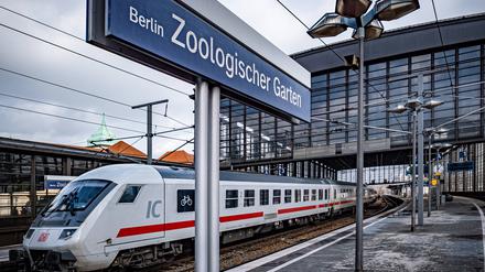 Der Bahnhof Zoologischer Garten.