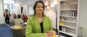 Katrin Aechtner, Geschäftsführerin des Frauenzentrums Potsdam, in den neuen Räumen der Frauen- und Mädchenberatungsstelle.