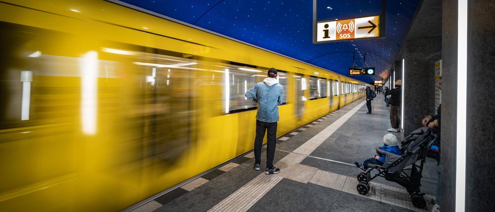 Noch können Abonnenten mit dem 29-Euro-Ticket durch Berlin fahren.