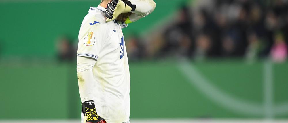 Patzte im Pokalspiel in Wolfsburg: Hoffenheims Torwart Oliver Baumann.