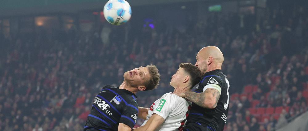 Florian Niederlechner Berlin 7, GER, 1. FC Koeln vs. Hertha BSC Berlin, DFB-Pokal, Achtelfinale, Saison 2024/2025, 04.12.2024 GER, 1. FC Koeln vs. Hertha BSC Berlin, DFB-Pokal, Achtelfinale, Saison 2024/2025, 04.12.2024 Koeln *** Florian Niederlechner Berlin 7 , GER, 1 FC Koeln vs Hertha BSC Berlin, DFB Pokal, Round of 16, Season 2024 2025, 04 12 2024 GER, 1 FC Koeln vs Hertha BSC Berlin, DFB Pokal, Round of 16, Season 2024 2025, 04 12 2024 Koeln Copyright: xEibner-Pressefoto/JoergxNiebergax EP_JNL