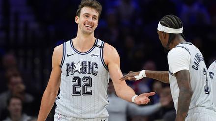 Gut lachen: Franz Wagner führte Orlando mit 35 Punkten in Philadelphia zum Sieg.