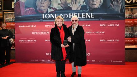 Die Schauspielerinnen Margarethe Tiesel (l) und Christine Ostermayer bei der Filmpremiere