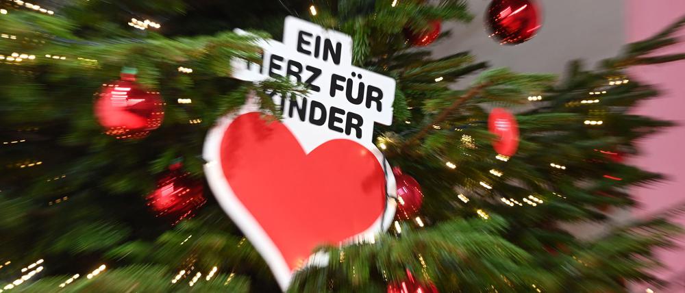 Die Organistation "Ein Herz für Kinder" gibt es seit mehr als 45 Jahren. (Archivbild)