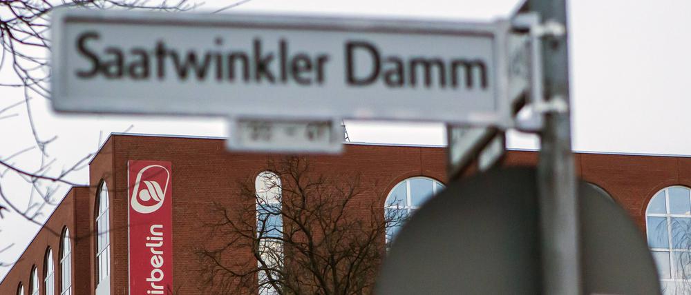 Unterricht im Bürogebäude: Die Zentrale der insolventen Fluggesellschaft Air Berlin wurde vorübergehend zur Schule.