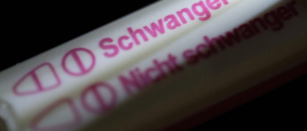 328 Abgeordnete mehrerer Fraktionen wollen, dass Abtreibung bis zum Ende der zwölften Schwangerschaftswoche nicht mehr grundsätzlich rechtswidrig ist. (Archivbild)