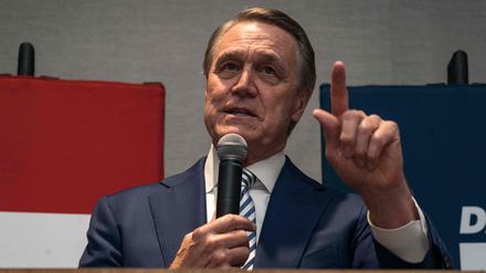 Donald Trump hat seinen politischen Verbündeten und früheren Senator des Bundesstaates Georgia, David Perdue, als künftigen US-Botschafter in China benannt.