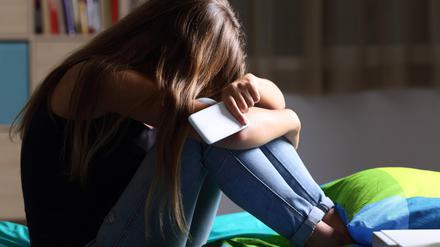 Betroffene Kinder sind mit Mobbing-Erfahrungen oft allein. In der Pandemie verschärft sich die Situation für viele.