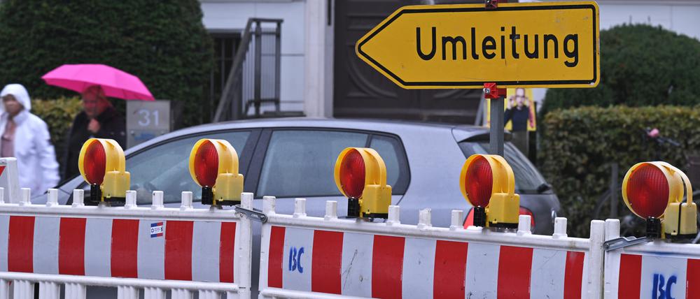 Eine Straßenbaustelle in Potsdam (Symbolbild).