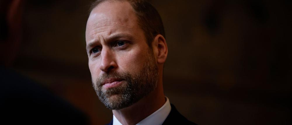 Zur Wiedereröffnung von Notre-Dame kommt auch Prinz William als Vertreter der britischen Royals. (Archivbild)