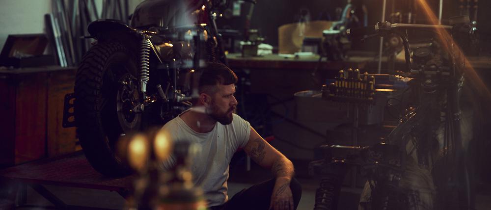 Kunst-Handwerker: Bastian Altendörfer von Ikonic Bikes in Berlin-Neukölln.