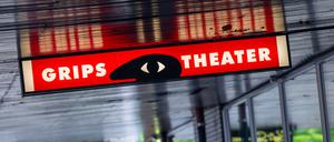 Die Leuchtschrift kann bleiben: Die Kürzungen für der Grips Theater werden wohl zurückgenommen. 