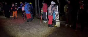 Viele Menschen hängen wetterbedingt auf Bergstationen der italienischen Alpen fest.