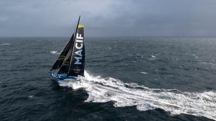 Wo Charlie Dalin ist, ist vorne. Hier eine Aufnahme von einem Training vor Lorient im Herbst 2024. 