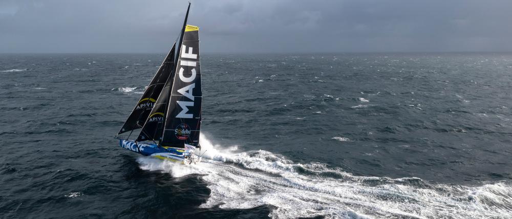 Wo Charlie Dalin ist, ist vorne. Hier eine Aufnahme von einem Training vor Lorient im Herbst 2024. 