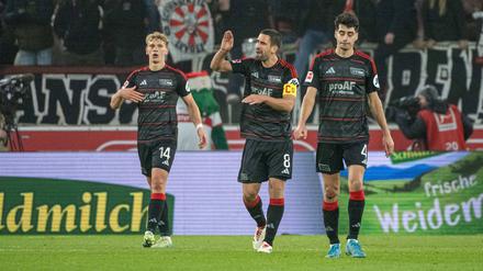 Frust pur. Der 1. FC Union (hier v. li. Leopold Querfeld, Rani Khedira und Diogo Leite) ist nun seit sieben Pflichtspielen ohne Sieg.