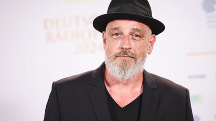 Comedian Torsten Sträter begann aus Zufall mit dem Schreiben - die Nachtschicht im Büro seiner Mutter war zu langweilig. (Archivbild)