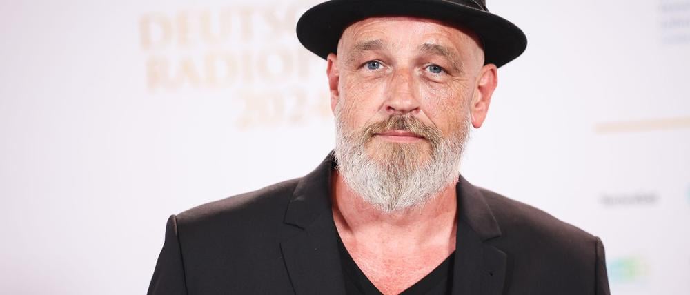 Comedian Torsten Sträter begann aus Zufall mit dem Schreiben - die Nachtschicht im Büro seiner Mutter war zu langweilig. (Archivbild)