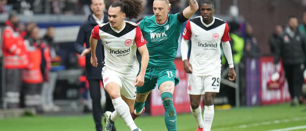 Ausgebremst: der frühere Frankfurter Marius Wolf (Mitte)