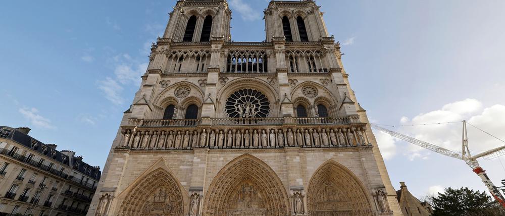 Nach über fünfjährigen Restaurierungsarbeiten wurde die Kathedrale Notre-Dame wiedereröffnet.