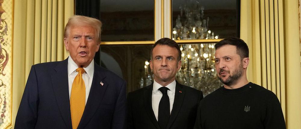 Trump nutzte seine erste Auslandsreise seit dem Wahlsieg für Gespräche zur Ukraine. 