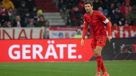 Thomas Müller musste gegen Heidenheim mit Rückenproblemen vom Platz.
