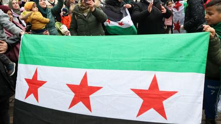 Iran hofft auch nach dem Machtwechsel in Damaskus auf gute Beziehungen mit Syrien.