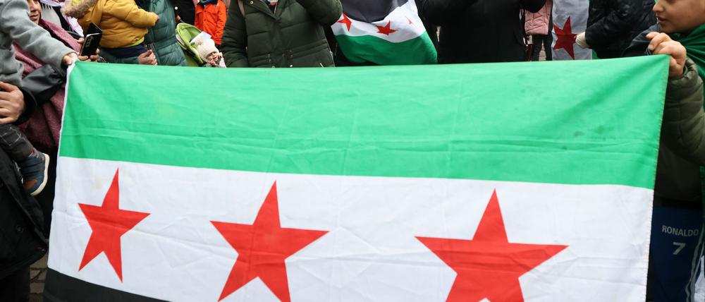 Iran hofft auch nach dem Machtwechsel in Damaskus auf gute Beziehungen mit Syrien.