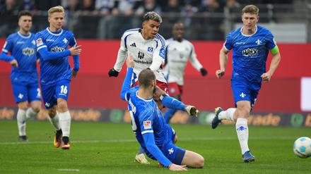 Königsdörffer trifft für den HSV.