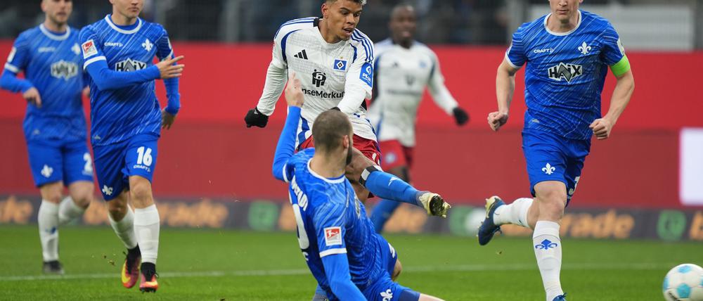 Königsdörffer trifft für den HSV.