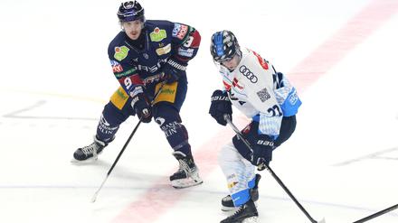 Ty Ronning (l.) ließ die Eisbären gleich dreimal jubeln.