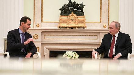 Bis Montagabend gab es keinen gemeinsamen Auftritt des nach Moskau geflüchteten Diktators Assad mit Kremlchef Putin, wie hier im März 2023. 