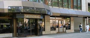 Das frühere „Hotel Mondial“ am Kurfürstendamm steht seit Jahren leer.