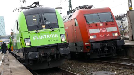 Die Deutsche Bahn und Flixtrain landen in dem Ranking auf Platz 16 beziehungsweise 20. (Archivbild)