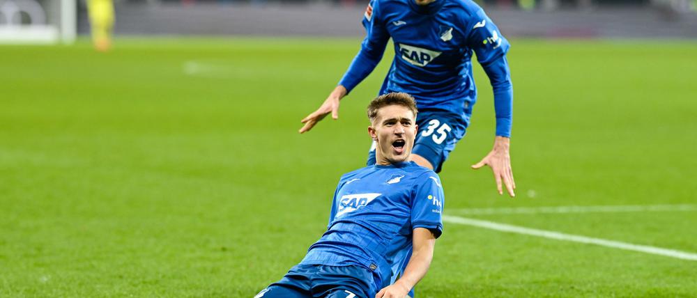 Weckt Begehrlichkeiten: Hoffenheims Torschütze und Toptalent Tom Bischof (vorn).