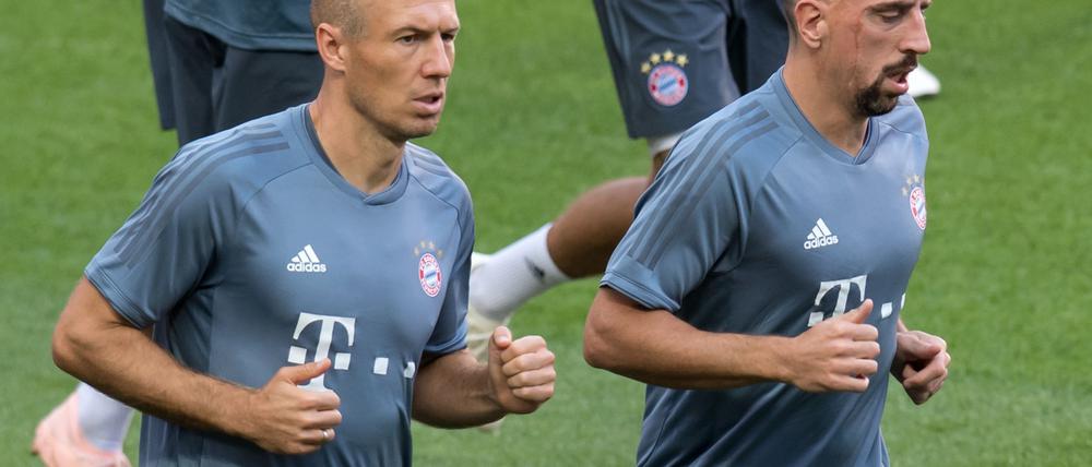 Arjen Robben (l) und Franck Ribery sind Ideengeber für die heutige Bayern-Generation.