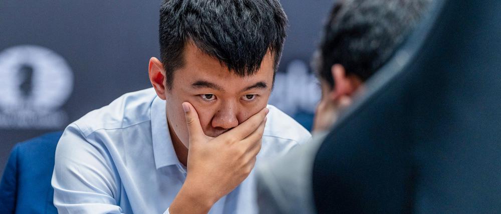 Schach-Weltmeister Ding Liren hält seine Chancen auf die Titelverteidigung aufrecht.