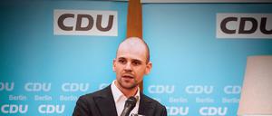 Bundestagskandidat Marvin Schulz, Chef der lokalen CDU-Fraktion im Rathaus Reinickendorf, spricht beim Nominierungsparteitag Ende November.