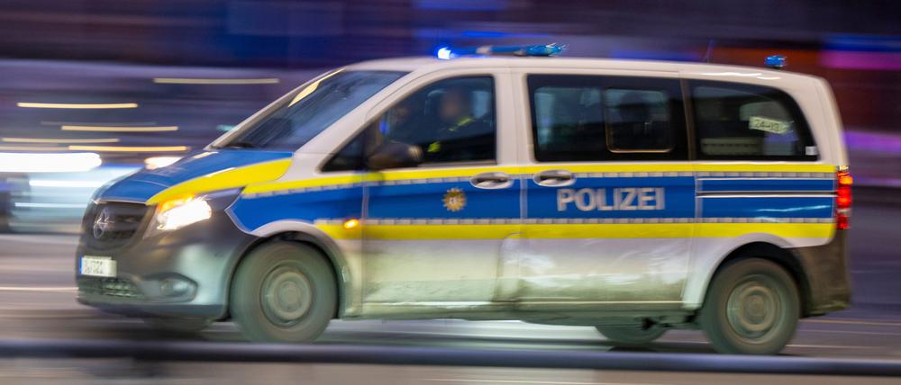 Ein SEK stürmte die Wohnung des 79-Jährigen. (Symbolbild)