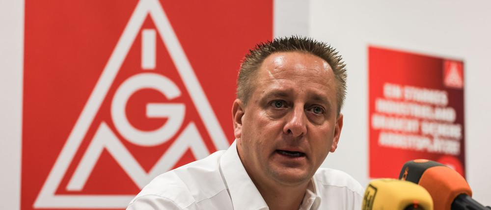 Benjamin Gruschka, Vorsitzender des Gesamtbetriebsrates der Ford Werke, macht vor dem Besuch von Olaf Scholz Druck. (Archivbild)