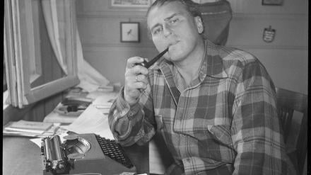 RECORD DATE NOT STATED Carl Zuckmayer 1946 Carl Zuckmayer 1946. Copyright: RDB/ATP 1032_05_rdb00138633