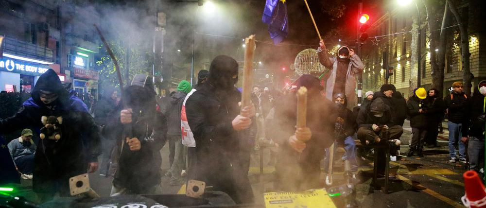 Seit Tagen kommt es in Georgien zu proeuropäischen Protesten - teils auch mit Gewalt.