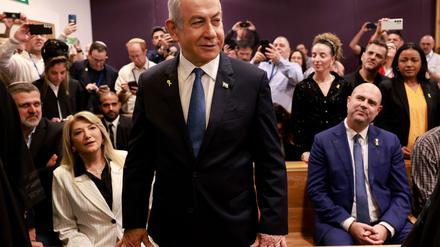 Der israelische Regierungschef Benjamin Netanjahu vor Gericht. 