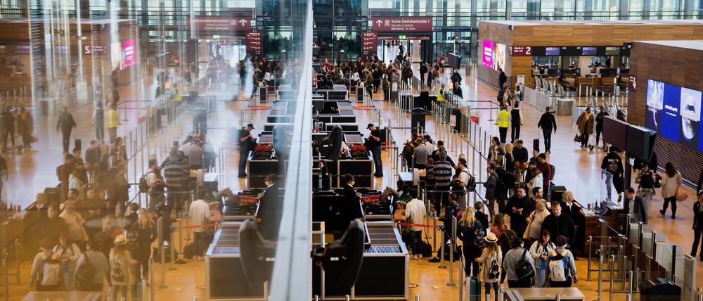 Luftfahrtverbände erwarten höhere Preise für Flugtickets (Archivbild).