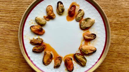 Im Dezember 2024 testete Thomas Platt mit der Feinkosttest-Jury Miesmuscheln aus der Dose. 