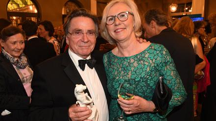 Die Witwe des verstorbenen Schauspielers Elmar Wepper findet nicht, dass die Zeit alle Wunden heile.