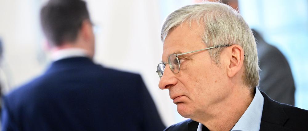 Der AfD-Abgeordnete Hans-Christoph Berndt wertet den Ausgang des ersten Durchgangs zur Wahl des Ministerpräsidenten als „Demütigung“ für den Sozialdemokraten Dietmar Woidke.